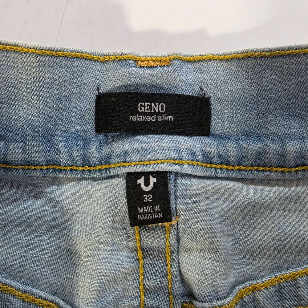 True Religion Geno Flap Relaxed Slim Blue Light Wash Denim Jeans Size 32 Y2K